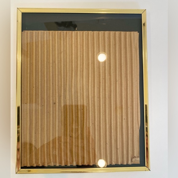 Vintage Metal Picture Frame 8”x10” - Picture 7 of 7